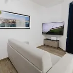 Seabreeze Flat 4 By Homely Malta! *