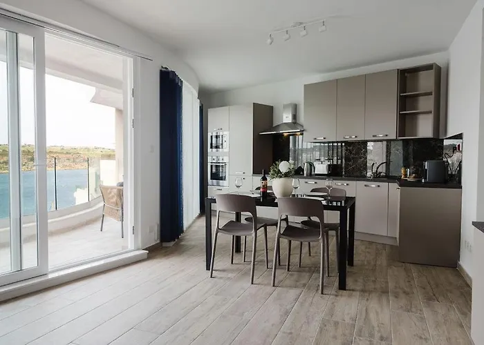 Seabreeze Flat 4 By Homely Malta!